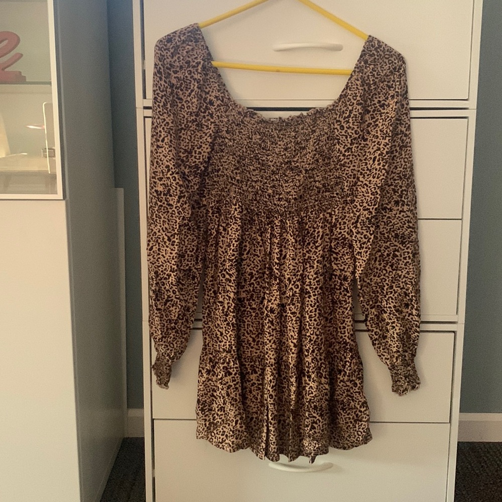 Leopard print long sleeve dress